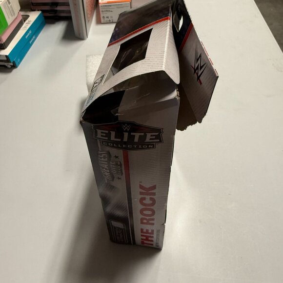 WWE Elite the Rock as the Scorpion King Action Figure 6 inch w/ Accessories - Picture 3 of 6